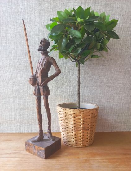  spanyol Don Quijote fa szobor
