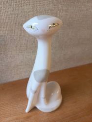   Porceln cica figura IRIS jelzssel